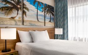 Days By Wyndham Miami Airport North